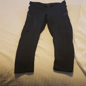 Athleta small cropped leggings